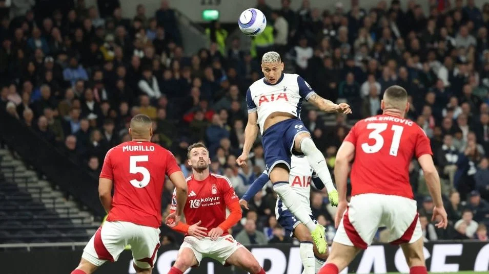 斯科尔斯、卡拉格都认为：哈白布是足球历史上最佳中场组合